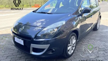 Usata Renault Scénic Dynamique 131 CV (96 kW) 2010 Grigio Monovolume