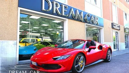 Usata Ferrari 296 663 CV (487 kW) 2023 Rosso Cabrio