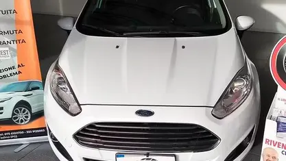 Usata Ford Fiesta Titanium 80 CV (58 kW) 2013 Bianco Berlina
