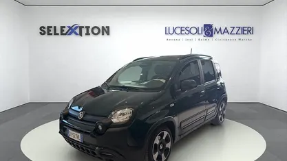 Usata Fiat Panda Cross Cross 69 CV (50 kW) 2025 Verde Utilitaria