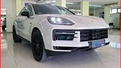 Usata 2025 Porsche Cayenne SUV | 139.500 € (Molto cara)