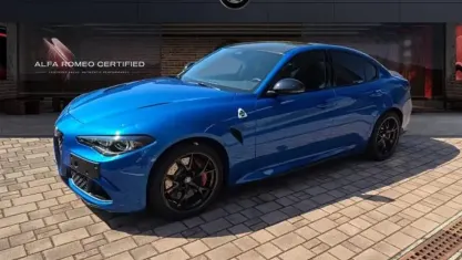 Nuova Alfa Romeo Giulia Quadrifoglio 518 CV (380 kW) 2026 Blu Berlina