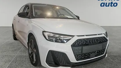 Bianco Usata 2024 Audi A1 Black Edition Due volumi | 25.590 € (Buon prezzo)