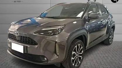Usata Toyota Yaris Cross Active 116 CV (85 kW) 2022 Grigio SUV