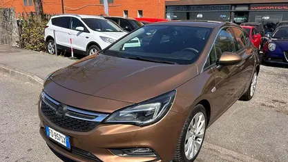 Usata Opel Astra Business 110 CV (80 kW) 2016 Bronzo Berlina