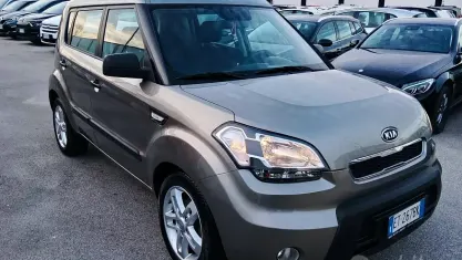 Usata Kia Soul 128 CV (94 kW) 2013 Grigio SUV