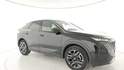 Usata Peugeot 3008 Allure 136 CV (100 kW) 2025 Grigio scuro SUV