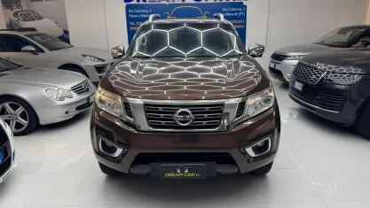 Usata Nissan Navara 190 CV (139 kW) 2016 Marrone Pick-up