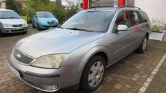 Grigio Usata 2004 Ford Mondeo Tre volumi | 1200 € (Ottimo prezzo)