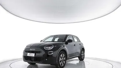 Nero Usata 2025 Fiat 600 Pop SUV | 19.800 € (Buon prezzo)