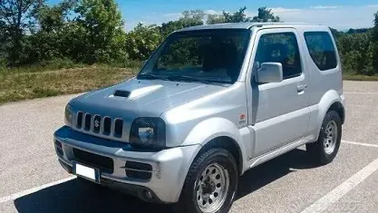 Usata Suzuki Jimny 86 CV (63 kW) 2007 Grigio SUV