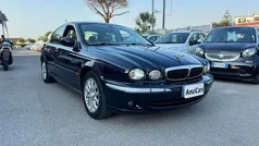 Blu/azzurro Usata 2003 Jaguar X-type Executive Tre volumi | 3990 € (Ottimo prezzo)