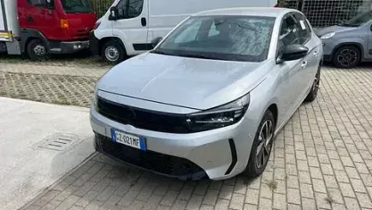 Usata Opel Corsa 101 CV (74 kW) 2026 Bianco Utilitaria