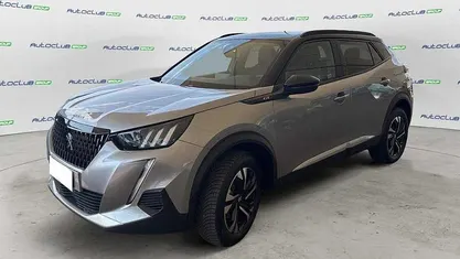 Grigio Usata 2023 Peugeot 2008 GT SUV | 24.900 € (Buon prezzo)