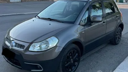 Usata Fiat Sedici Dynamic 135 CV (99 kW) 2011 Grigio SUV