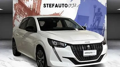Usata Peugeot 208 Active 75 CV (55 kW) 2023 Bianco Utilitaria