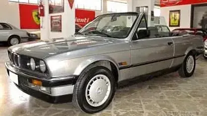 Usata BMW 325 Comfort Edition 171 CV (125 kW) 1987 Cabrio