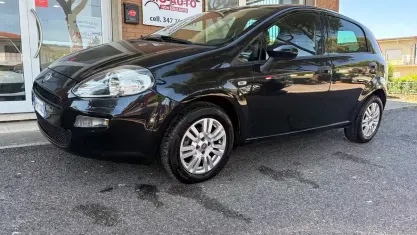 Usata Fiat Punto 77 CV (56 kW) 2015 Nero Utilitaria
