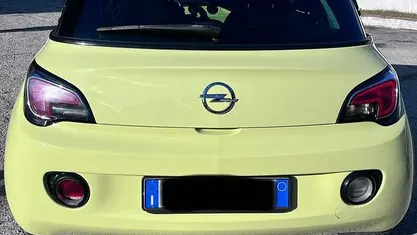 Usata Opel Adam 69 CV (50 kW) 2015 Verde Utilitaria