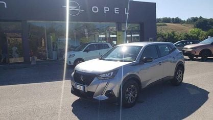 Gebraucht Peugeot 2008 Active 101 PS (74 kW) 2022 Grau SUV
