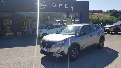 Usata Peugeot 2008 Active 101 CV (74 kW) 2022 Grigio SUV