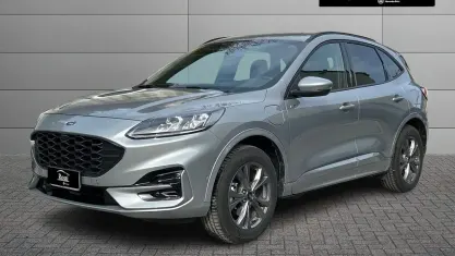 Käytetty Ford Kuga ST-Line X 152 HP (111 kW) 2023 Harmaa Katumaasturi