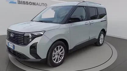 Begagnad Ford Tourneo Courier Titanium 126 HK (92 kW) 2024 Grå Minibuss