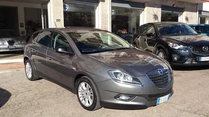 Grigio Usata 2009 Lancia Delta Due volumi | 4500 € (Buon prezzo)
