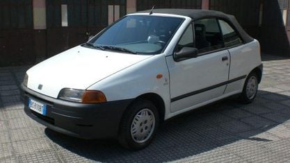 Usata Fiat Punto Cabriolet S 58 CV (42 kW) 1994 Bianco pastello Cabrio