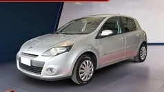 Grigio Usata 2012 Renault Clio IV Tre volumi | 5900 € (Buon prezzo)