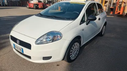 Usata Fiat Grande Punto S 75 CV (55 kW) 2012 Bianco Utilitaria