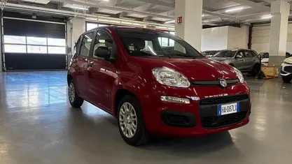 Nuova Fiat Panda 69 CV (50 kW) 2026 Rosso Utilitaria