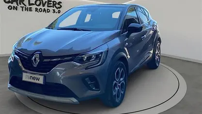 Begagnad Renault Captur Intens 101 HK (74 kW) 2023 Grå SUV