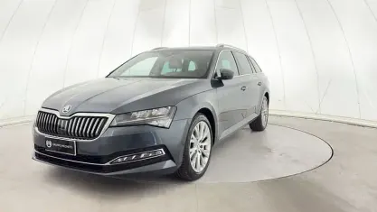 Usata Skoda Superb Style 200 CV (147 kW) 2020 Grigio Station wagon