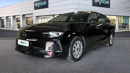 Usata Opel Astra Edition 110 CV (80 kW) 2024 Nero Utilitaria