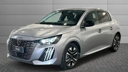 Usata Peugeot 208 Allure 101 CV (74 kW) 2025 Grigio artense Utilitaria