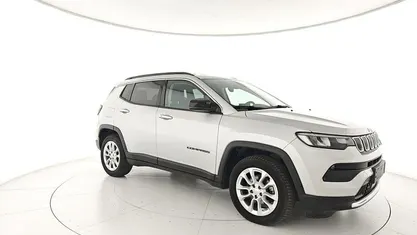 Usata Jeep Compass Limited 131 CV (96 kW) 2022 Argento SUV