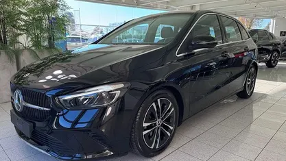 Usata Mercedes 180 Advanced 116 CV (85 kW) 2024 Nero cosmo Berlina
