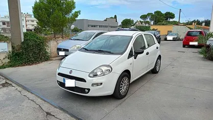 Bianco Usata 2018 Fiat Punto Street Due volumi | 6999 € (Buon prezzo)