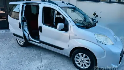 Usata Fiat Qubo Trekking 75 CV (55 kW) 2011 Grigio Monovolume