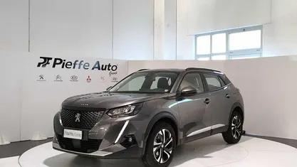 Usata 2020 Peugeot 2008 Allure SUV | 16.900 € (Buon prezzo)