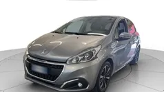 Argento Usata 2019 Peugeot 208 Signature Sky Due volumi | 8800 € (Buon prezzo)