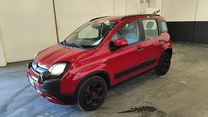 Usata Fiat Panda Cross Cross 69 CV (50 kW) 2022 Rosso Utilitaria