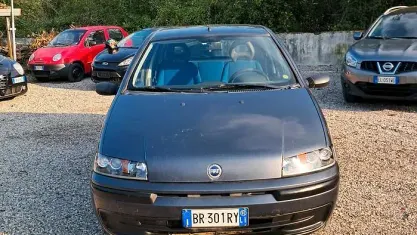 Usata Fiat Punto 60 CV (44 kW) 2001 Grigio Utilitaria