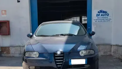 Usata Alfa Romeo 147 Distinctive 116 CV (85 kW) 2004 Blu Utilitaria