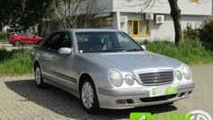 Grigio metallizzato Usata 2000 Mercedes E270 Elegance Tre volumi | 6500 €