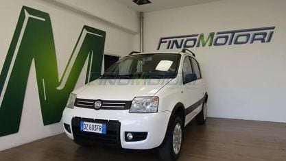 Usata Fiat Panda 4x4 60 CV (44 kW) 2009 Bianco Utilitaria