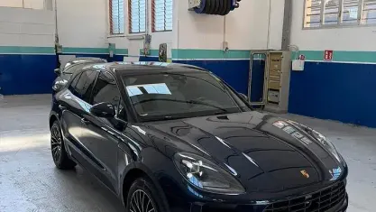 Usata Porsche Macan 245 CV (180 kW) 2020 Blu SUV