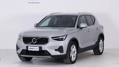 Argento Usata 2025 Volvo XC40 Core SUV | 34.900 € (Buon prezzo)