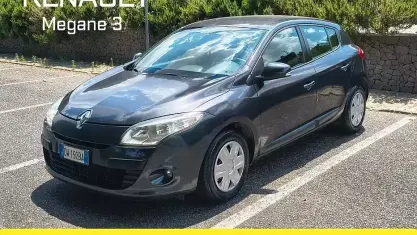 Usata Renault Mégane III Dynamique 90 CV (66 kW) 2009 Nero Berlina
